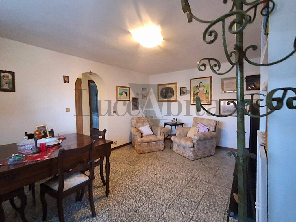 appartamento in vendita a Lucca in zona zona Antraccoli