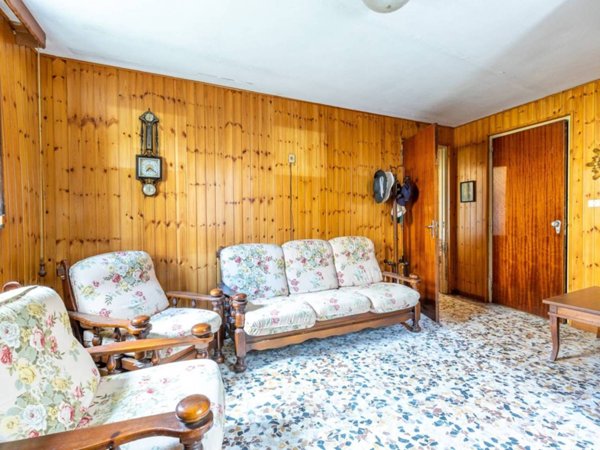 casa indipendente in vendita a Lucca in zona Ponte a Moriano