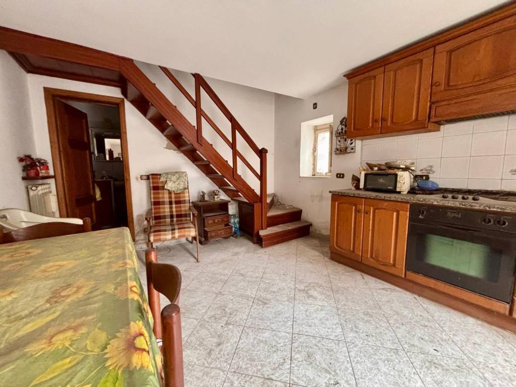 casa indipendente in vendita a Lucca in zona San Pietro a Vico