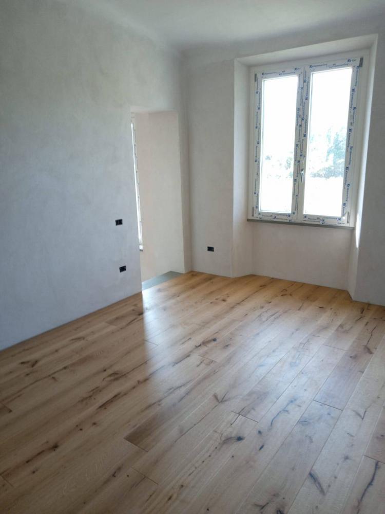 casa indipendente in vendita a Lucca in zona Montuolo