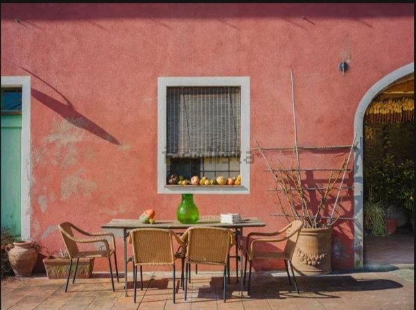 casa indipendente in vendita a Lucca in zona Monte San Quirico