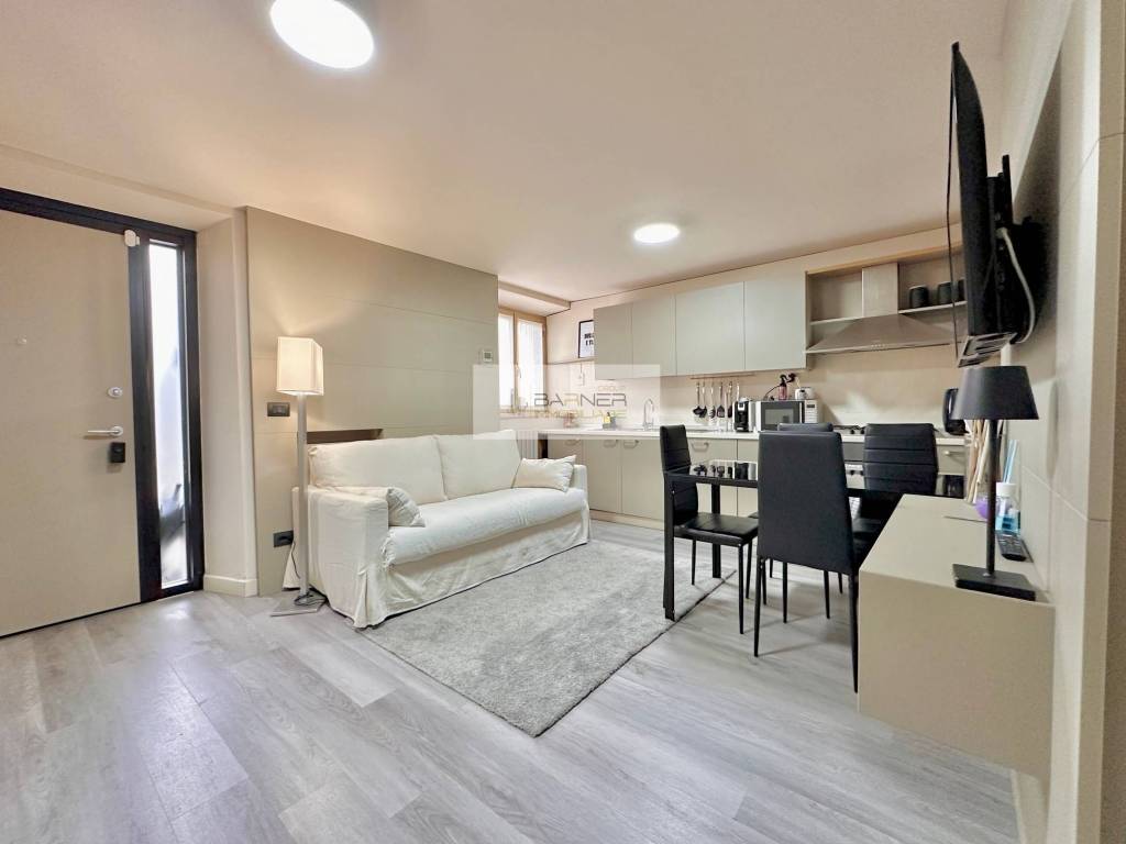 casa indipendente in vendita a Lucca in zona Nave