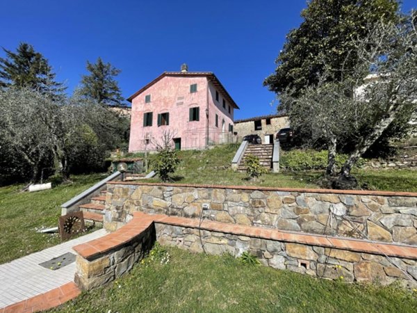 casa indipendente in vendita a Lucca in zona Mammoli