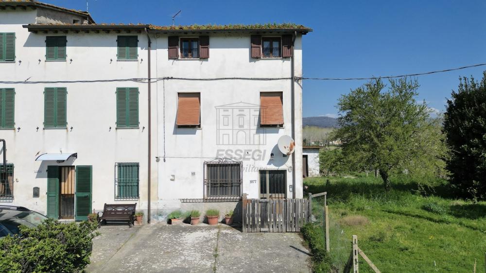 casa indipendente in vendita a Lucca in zona Sant'Alessio