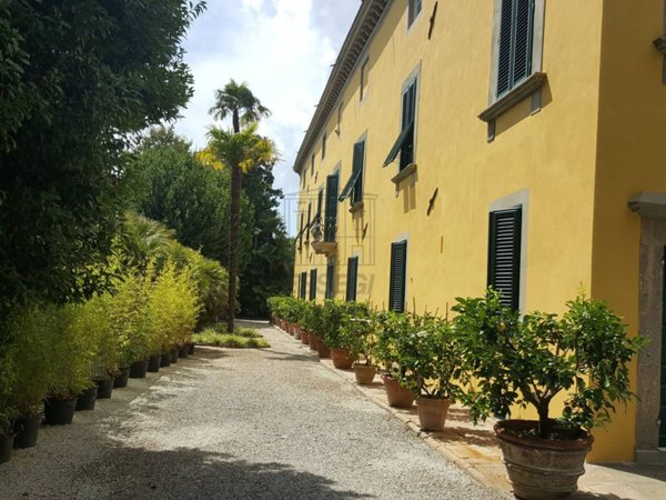 villa in vendita a Lucca in zona Ponte a Moriano