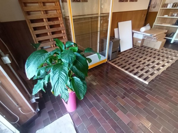 locale commerciale in vendita a Lucca in zona Centro Città