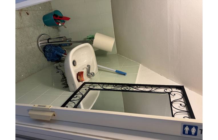 negozio in vendita a Lucca in zona Sant'Anna