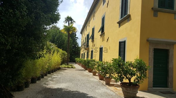 casa indipendente in vendita a Lucca in zona Ponte a Moriano