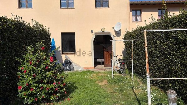 appartamento in vendita a Lucca in zona San Lorenzo a Vaccoli