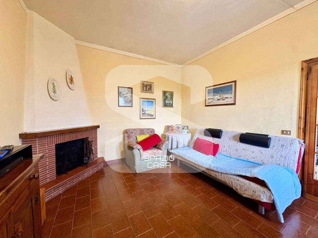 casa indipendente in vendita a Lucca in zona Ponte a Moriano