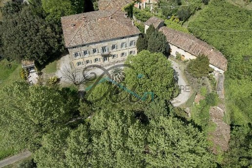 casa indipendente in vendita a Lucca in zona Ponte a Moriano