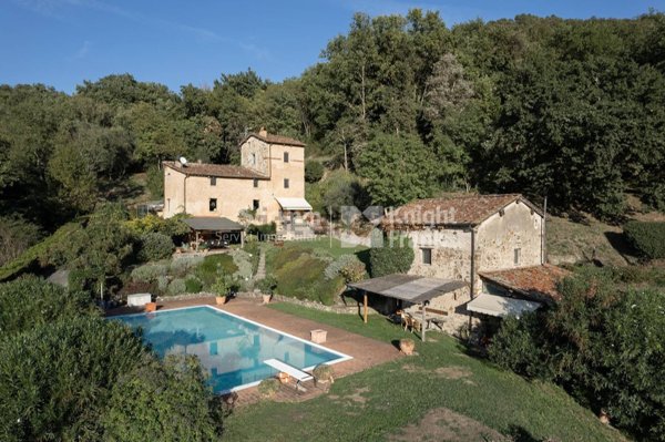 casale in vendita a Lucca in zona Mutigliano