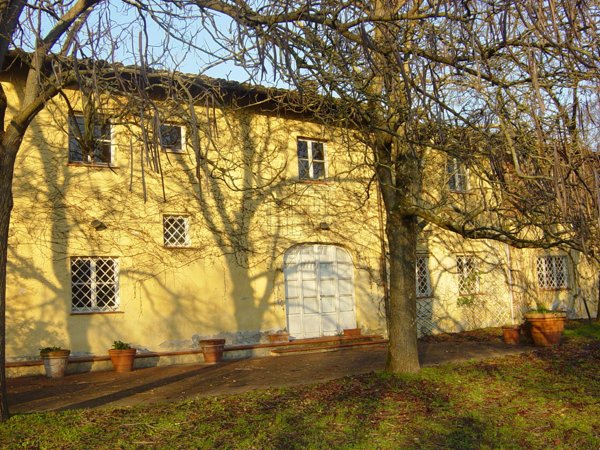 casa indipendente in vendita a Lucca