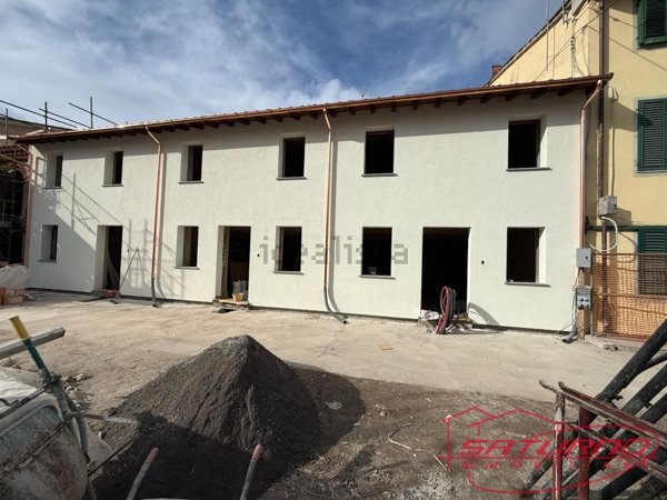 appartamento in vendita a Lucca in zona zona Arancio