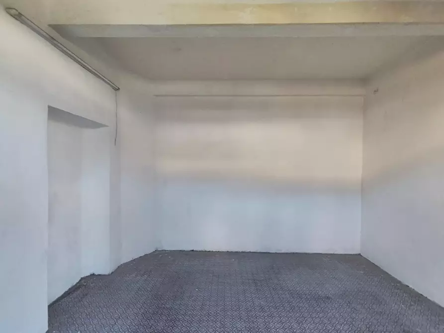 locale commerciale in vendita a Lucca in zona Centro Città