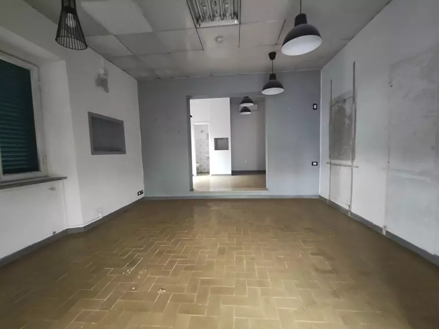 locale commerciale in vendita a Lucca in zona Centro Città