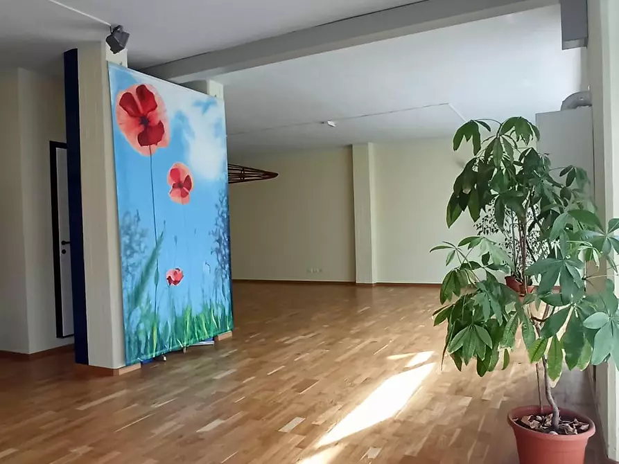 locale commerciale in vendita a Lucca in zona zona San Marco