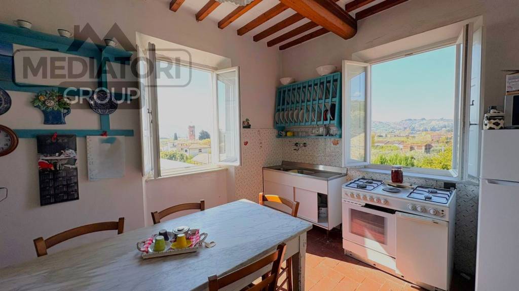 appartamento in vendita a Lucca in zona Centro Città