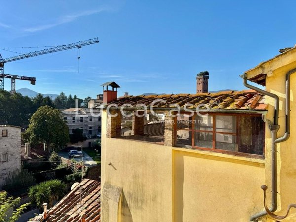 appartamento in vendita a Lucca in zona Centro Città