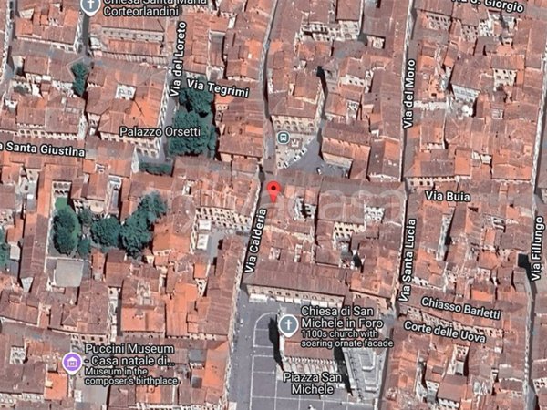 negozio in vendita a Lucca in zona Centro Città