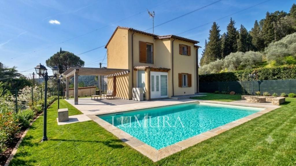 casa indipendente in vendita a Lucca in zona Santa Maria del Giudice