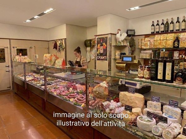 negozio in vendita a Lucca in zona Centro Città