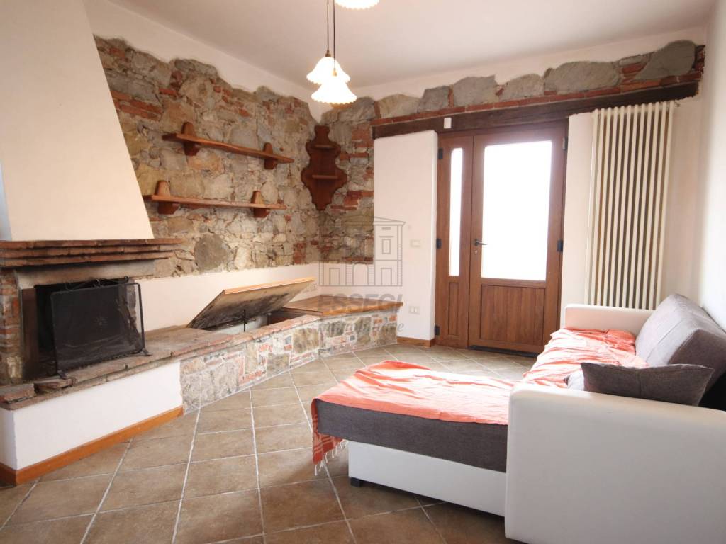 casa indipendente in vendita a Lucca in zona San Macario in Piano
