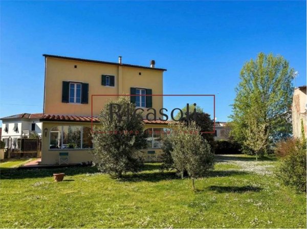 casa indipendente in vendita a Lucca in zona zona San Marco