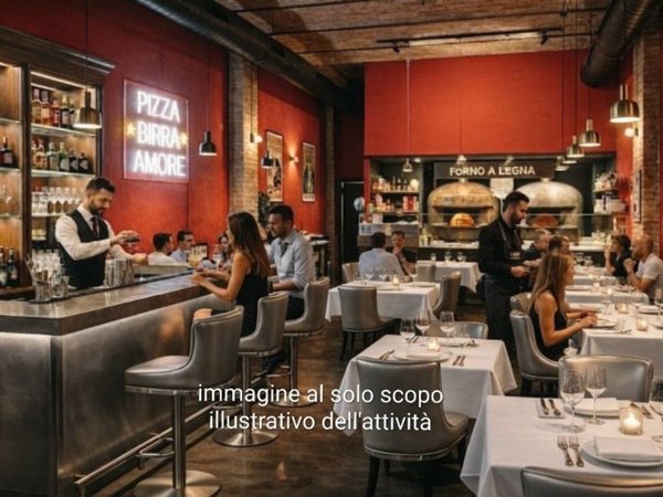 negozio in vendita a Lucca in zona Centro Città