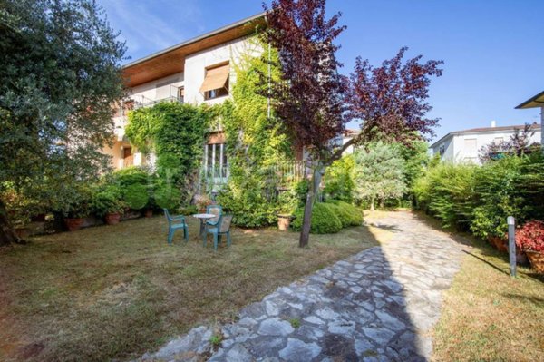 casa indipendente in vendita a Lucca in zona Zona San Concordio