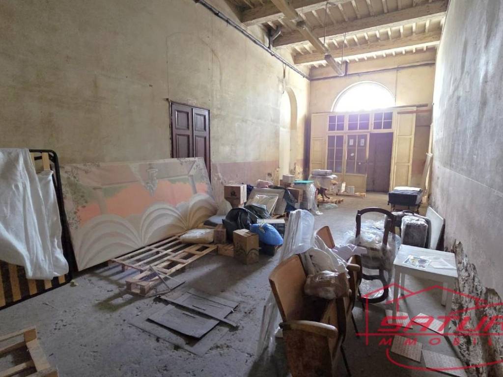 locale commerciale in vendita a Lucca in zona Zona San Concordio