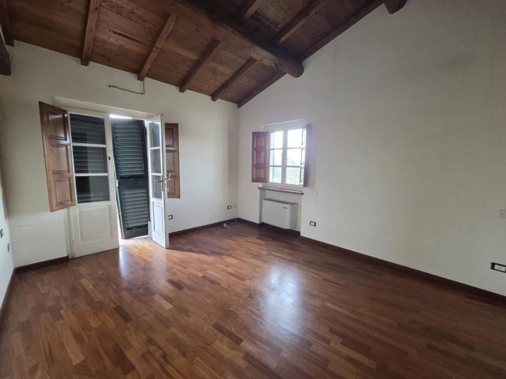 appartamento in vendita a Lucca in zona Picciorana