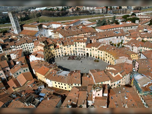appartamento in vendita a Lucca in zona zona Arancio