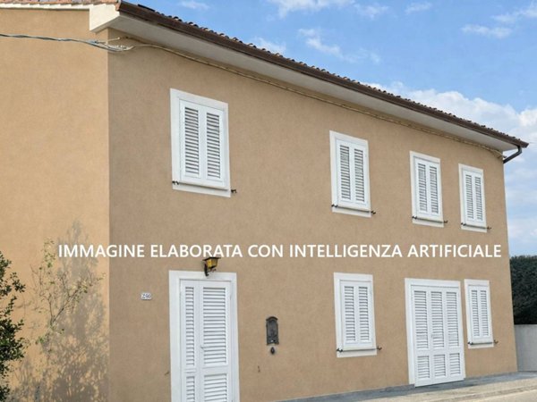 casa indipendente in vendita a Lucca in zona Fagnano