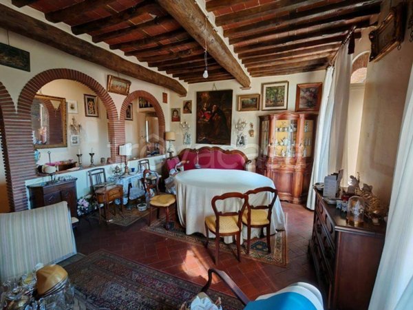 appartamento in vendita a Lucca in zona Picciorana