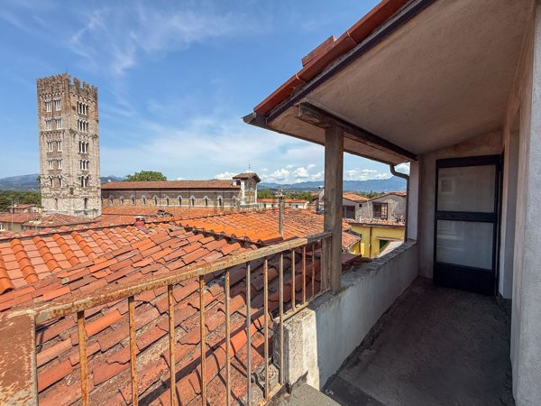 appartamento in vendita a Lucca in zona Centro Città