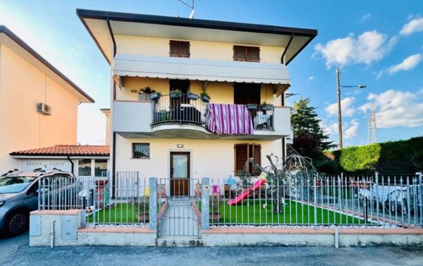 appartamento in vendita a Lucca in zona San Pietro a Vico