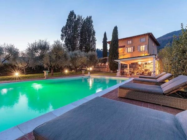 casa indipendente in vendita a Lucca in zona Maggiano