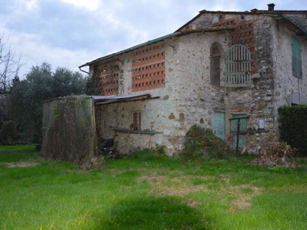 casa indipendente in vendita a Lucca in zona Sant'Angelo in Campo