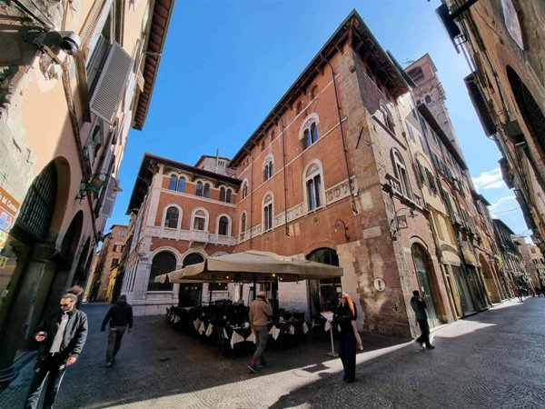appartamento in vendita a Lucca in zona Centro Città