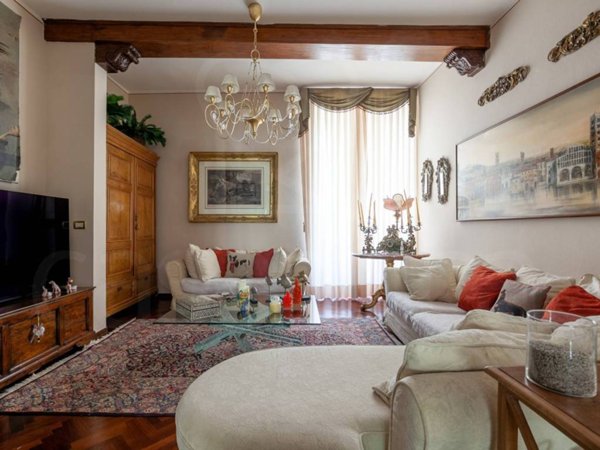 appartamento in vendita a Lucca in zona Centro Città