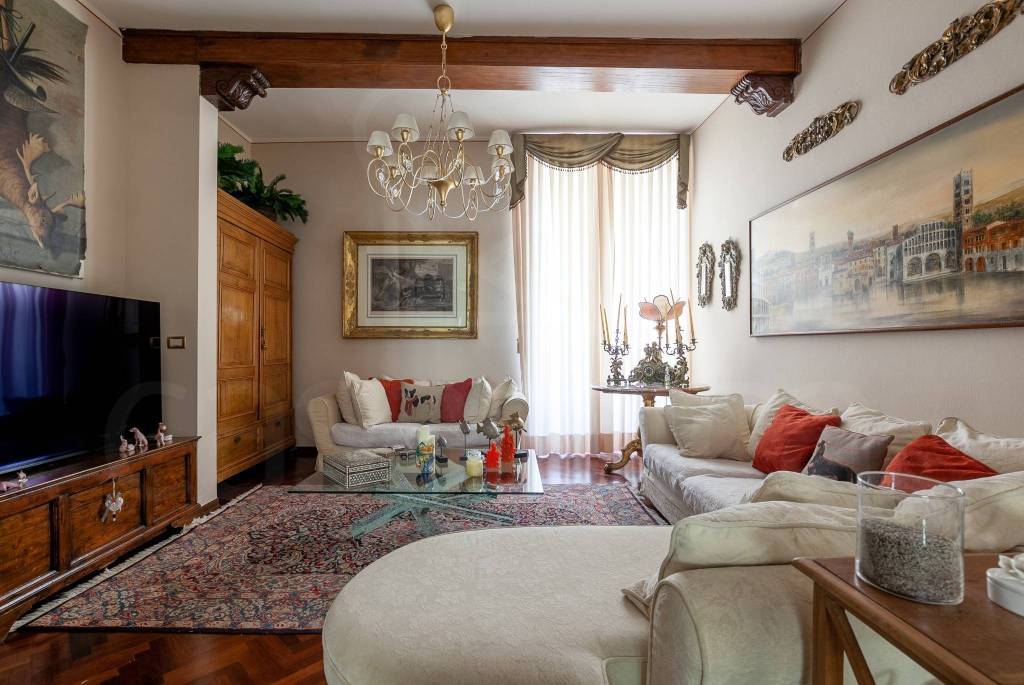 appartamento in vendita a Lucca in zona Centro Città