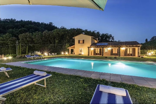 casa indipendente in vendita a Lucca in zona Cerasomma