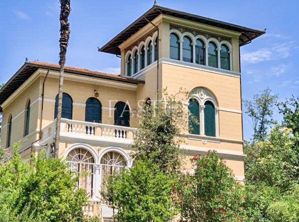 casa indipendente in vendita a Lucca in zona Maggiano