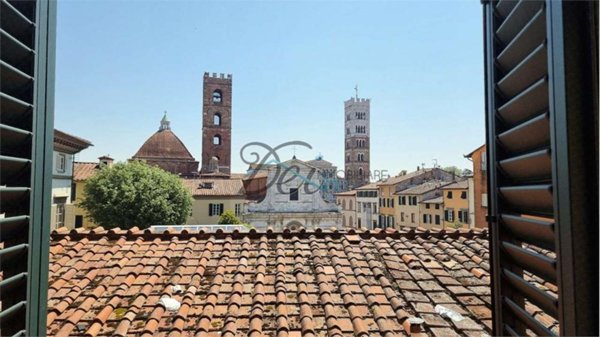 appartamento in vendita a Lucca in zona Centro Città