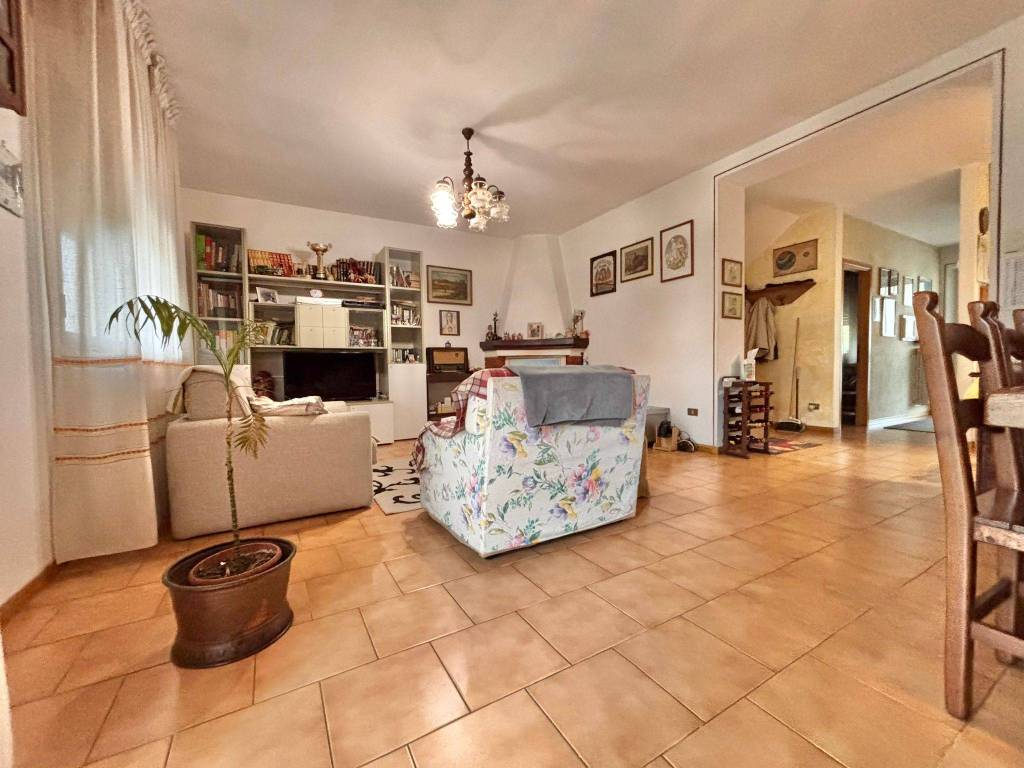 appartamento in vendita a Lucca in zona zona San Vito