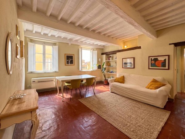 appartamento in vendita a Lucca in zona Centro Città