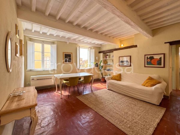appartamento in vendita a Lucca in zona Centro Città