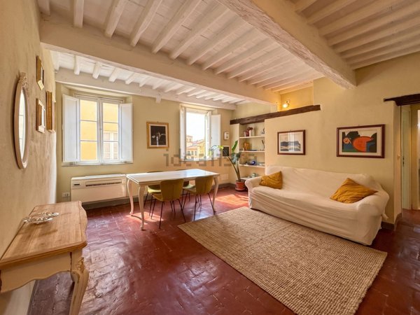 appartamento in vendita a Lucca in zona Centro Città