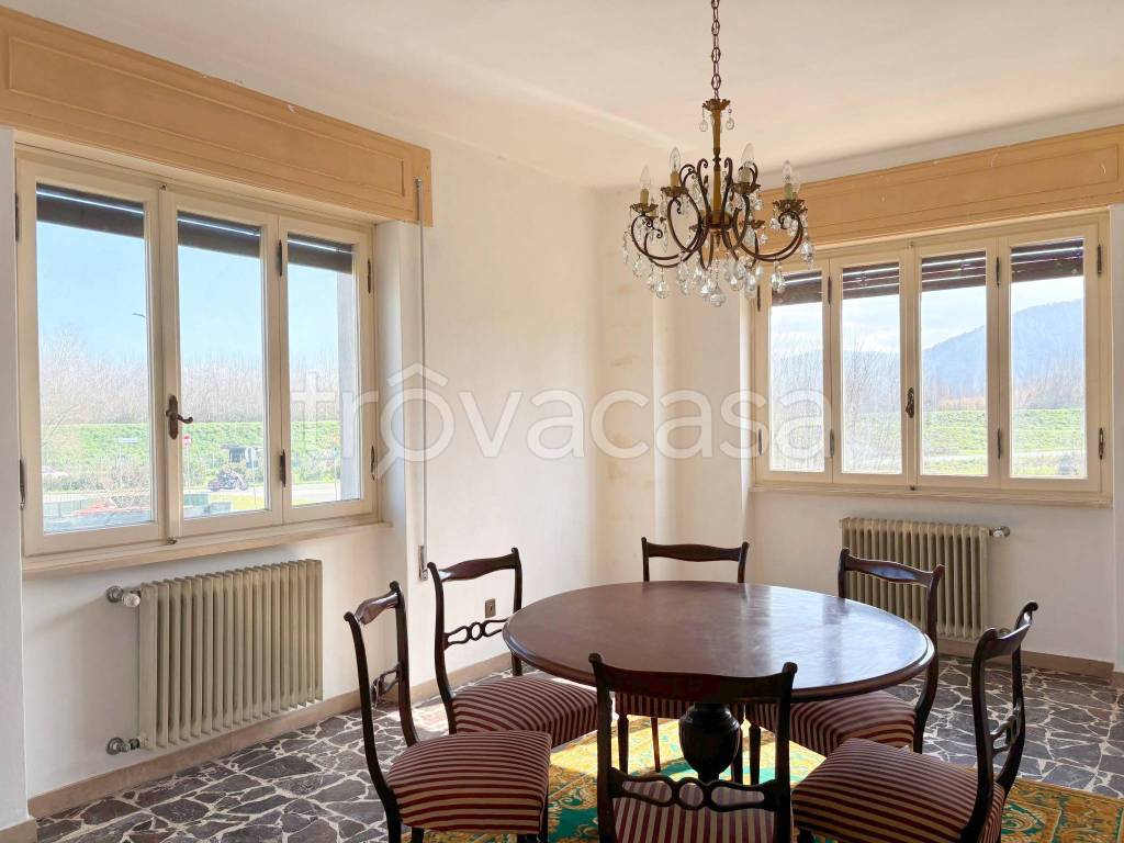 casa indipendente in vendita a Lucca in zona Ponte San Pietro